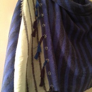 Amet & Ladoue Wool and Angora Scarf/Wrap